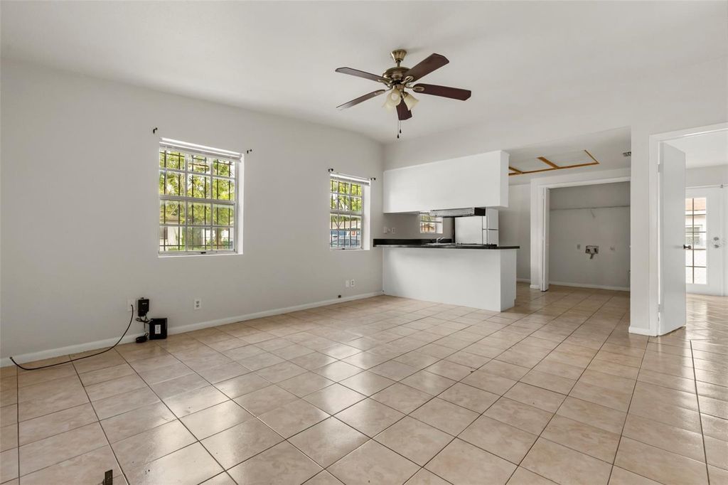 Image 5 of property listing at 9213 N 13TH STREET, Tampa, FL 33612