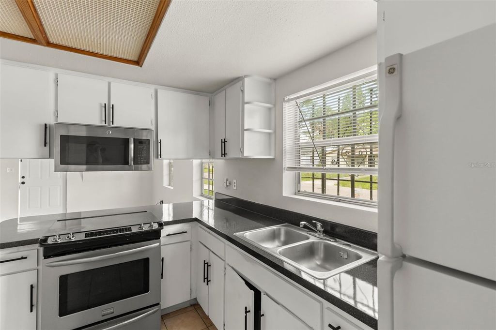 Image 10 of property listing at 9213 N 13TH STREET, Tampa, FL 33612