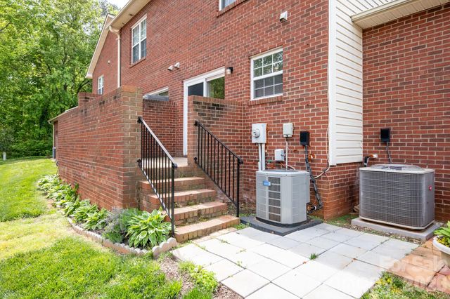 102 Brandywine Drive NE U2, Conover, NC 28613