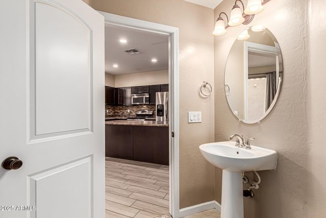 7769 W BONITOS Drive, Phoenix, AZ 85035