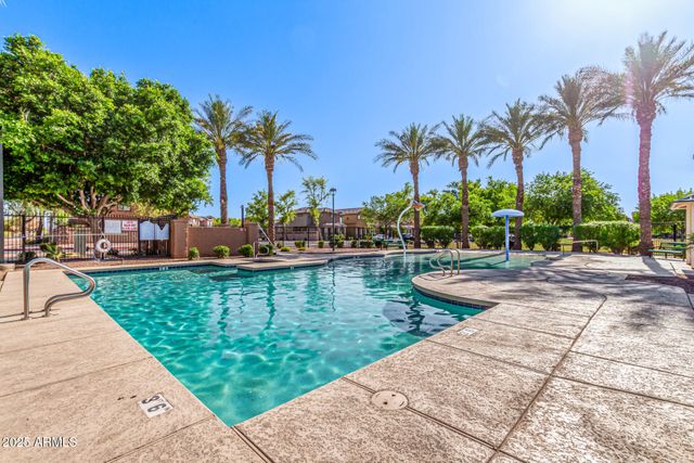 7769 W BONITOS Drive, Phoenix, AZ 85035