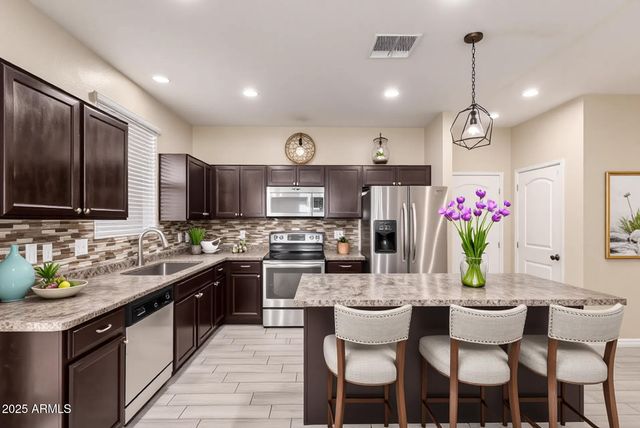 7769 W BONITOS Drive, Phoenix, AZ 85035