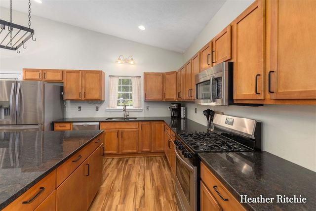 811 Edison Street, Kalamazoo, MI 49004