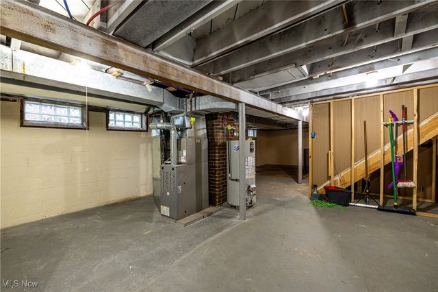 110 Talbot Drive, Bedford, OH 44146