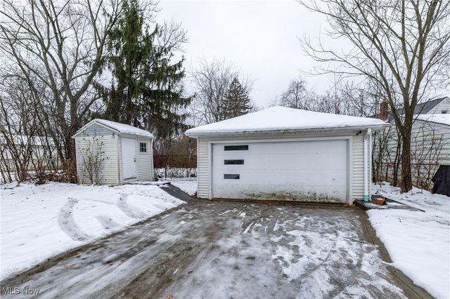 110 Talbot Drive, Bedford, OH 44146