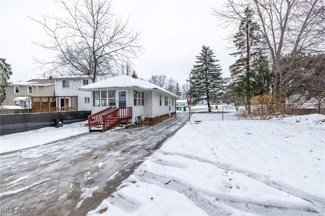 110 Talbot Drive, Bedford, OH 44146