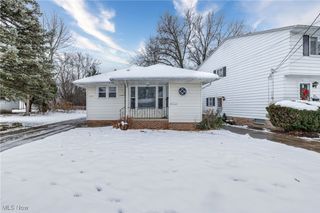 110 Talbot Drive, Bedford, OH 44146