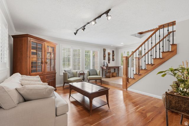 2156 E GAMBEL OAK DR, Sandy, UT 84092