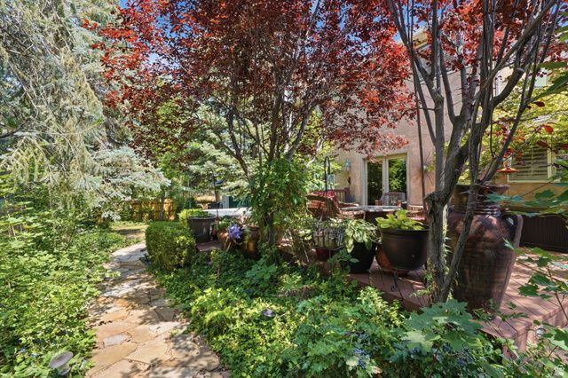 2156 E GAMBEL OAK DR, Sandy, UT 84092
