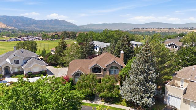 2156 E GAMBEL OAK DR, Sandy, UT 84092