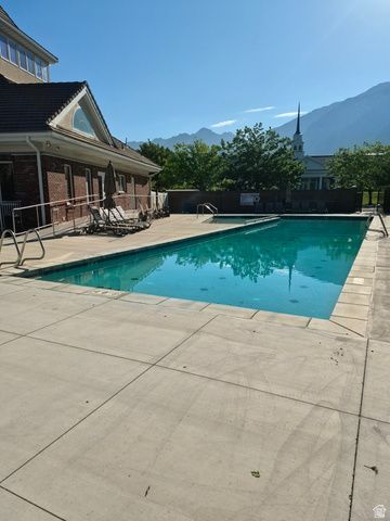 2156 E GAMBEL OAK DR, Sandy, UT 84092