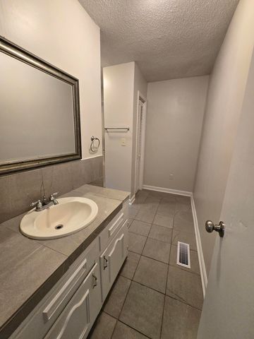 829 W 1st North Street, Summerville, SC 29483