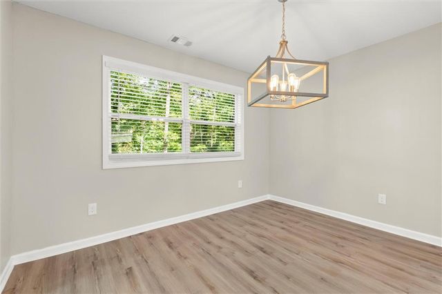 495 Larchmont Circle NW, Atlanta, GA 30318