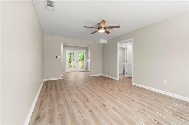 495 Larchmont Circle NW, Atlanta, GA 30318