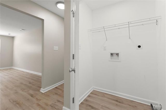 495 Larchmont Circle NW, Atlanta, GA 30318