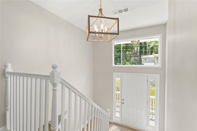 495 Larchmont Circle NW, Atlanta, GA 30318