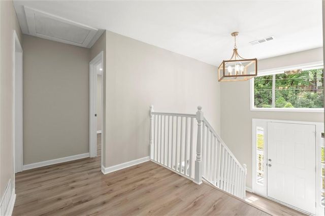 495 Larchmont Circle NW, Atlanta, GA 30318