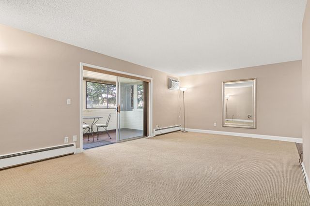 6301 York Avenue S 102, Edina, MN 55435