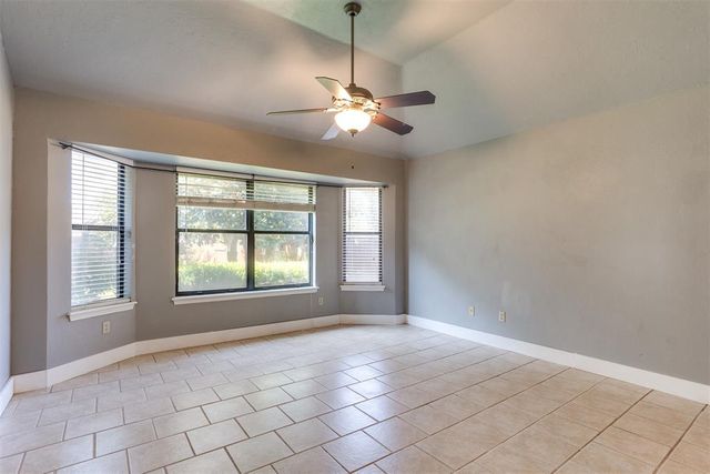 1612 Glacier Lane, Edmond, OK 73003