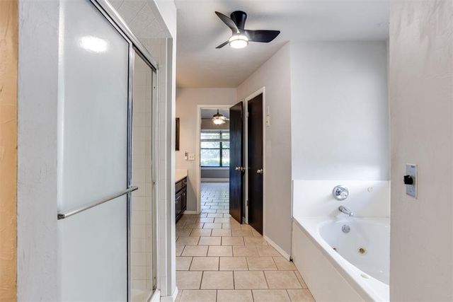 1612 Glacier Lane, Edmond, OK 73003