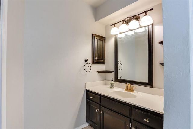 1612 Glacier Lane, Edmond, OK 73003