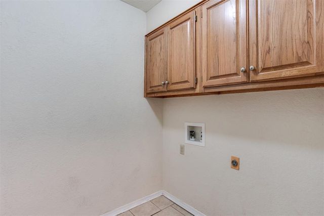 1612 Glacier Lane, Edmond, OK 73003