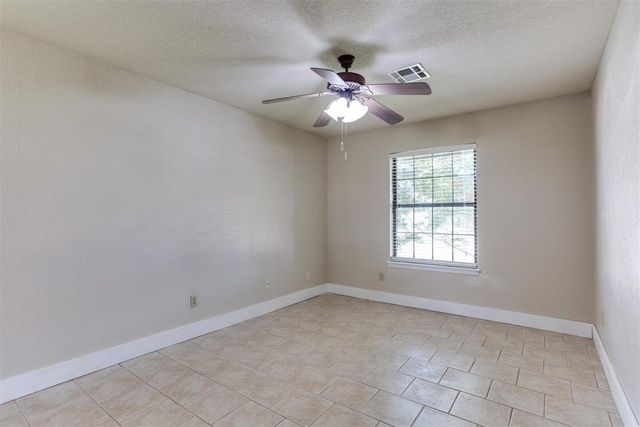 1612 Glacier Lane, Edmond, OK 73003
