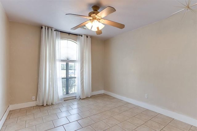 1612 Glacier Lane, Edmond, OK 73003