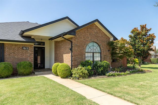 1612 Glacier Lane, Edmond, OK 73003