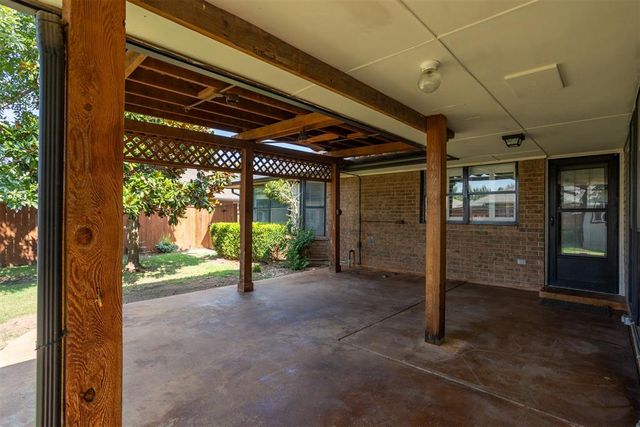 1612 Glacier Lane, Edmond, OK 73003