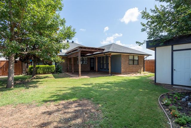 1612 Glacier Lane, Edmond, OK 73003