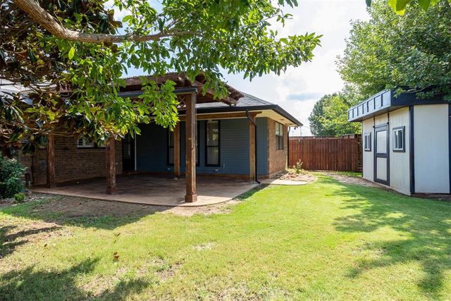 1612 Glacier Lane, Edmond, OK 73003
