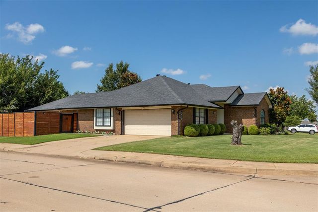 1612 Glacier Lane, Edmond, OK 73003