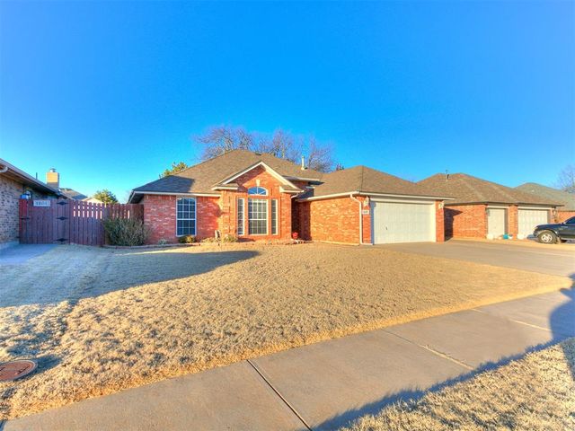 1805 SE 1st Street, Moore, OK 73160