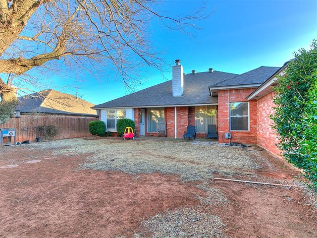 1805 SE 1st Street, Moore, OK 73160