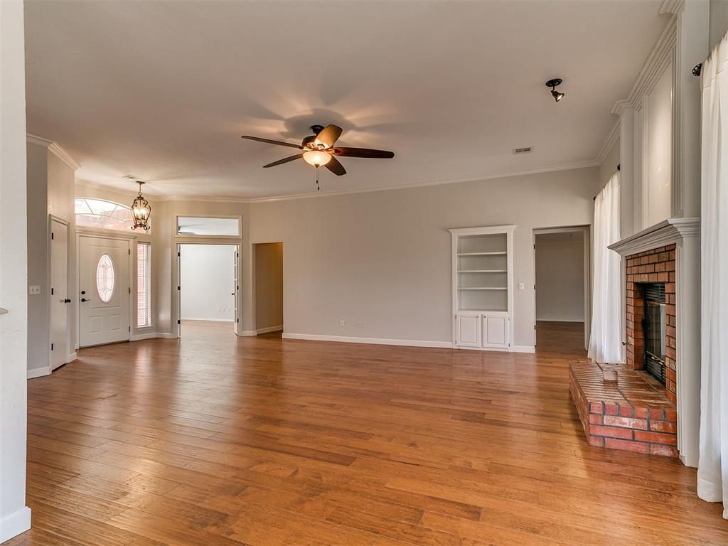 Image 5 of property listing at 1805 SE 1st Street, Moore, OK 73160