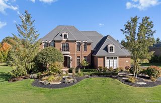 3889 Trout Creek Lane, Rochester, MI 48363