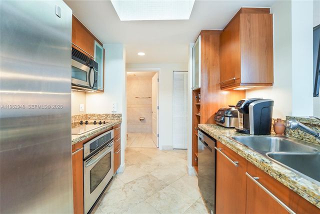 110 Washington Ave 2415, Miami Beach, FL 33139