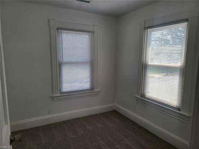 108 E Howard ST, Hampton, VA 23663