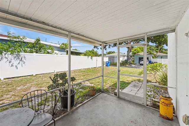 2343 36TH AVENUE N, St Petersburg, FL 33713