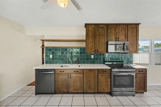 2343 36TH AVENUE N, St Petersburg, FL 33713