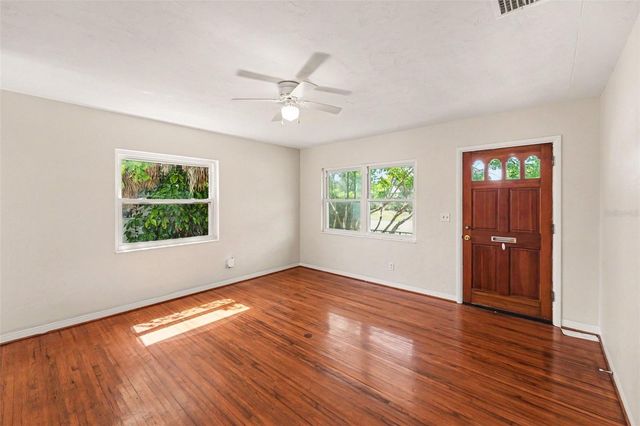 2343 36TH AVENUE N, St Petersburg, FL 33713