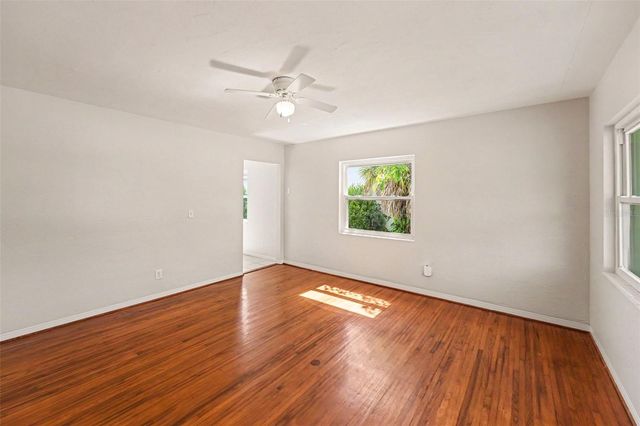 2343 36TH AVENUE N, St Petersburg, FL 33713