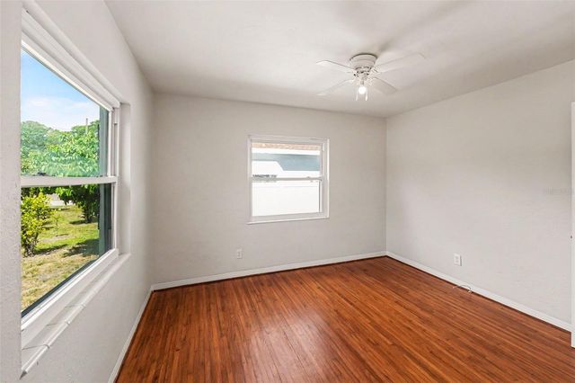 2343 36TH AVENUE N, St Petersburg, FL 33713