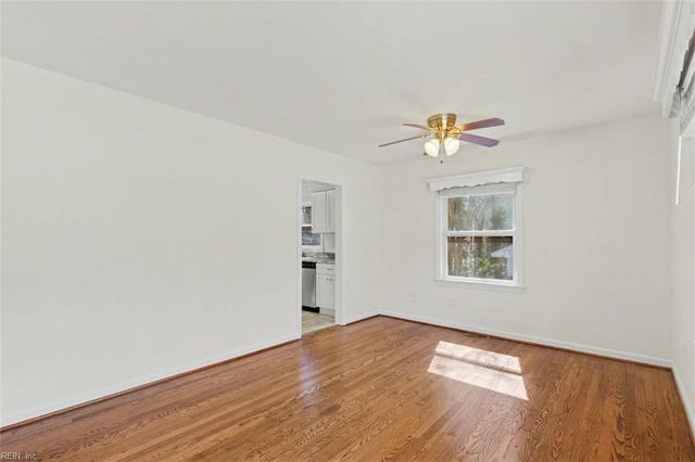 44 Normandy LN, Newport News, VA 23606