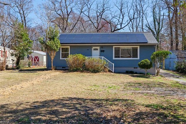 44 Normandy LN, Newport News, VA 23606