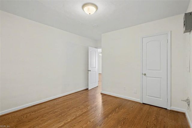 44 Normandy LN, Newport News, VA 23606