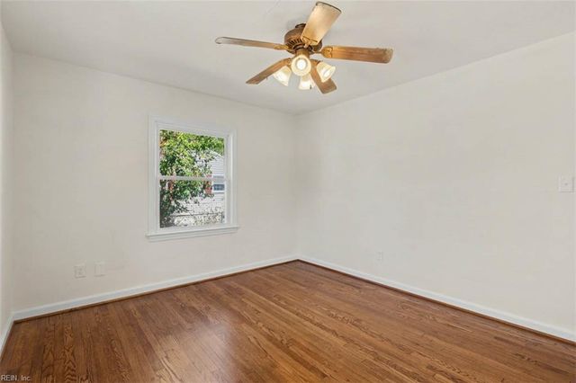 44 Normandy LN, Newport News, VA 23606