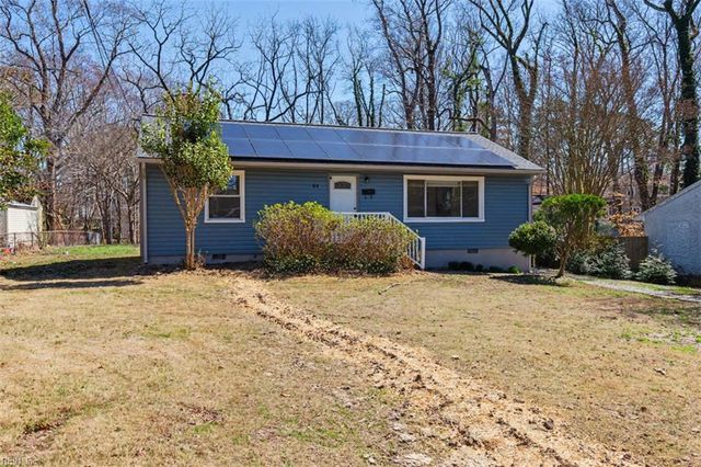 44 Normandy LN, Newport News, VA 23606