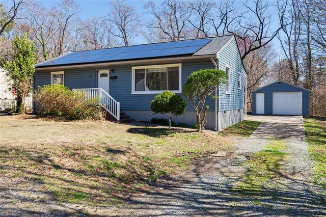 44 Normandy LN, Newport News, VA 23606